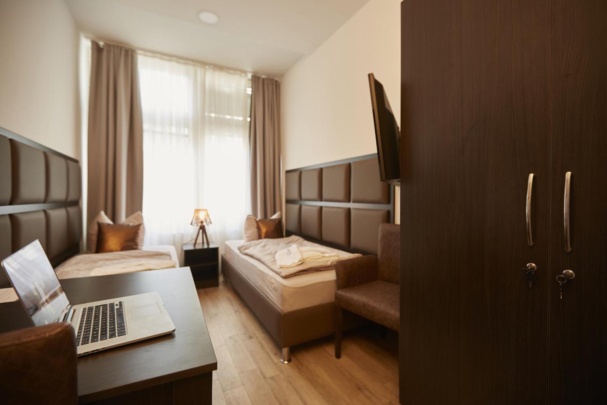 Harbour Apartments Karlsruhe Phòng bức ảnh