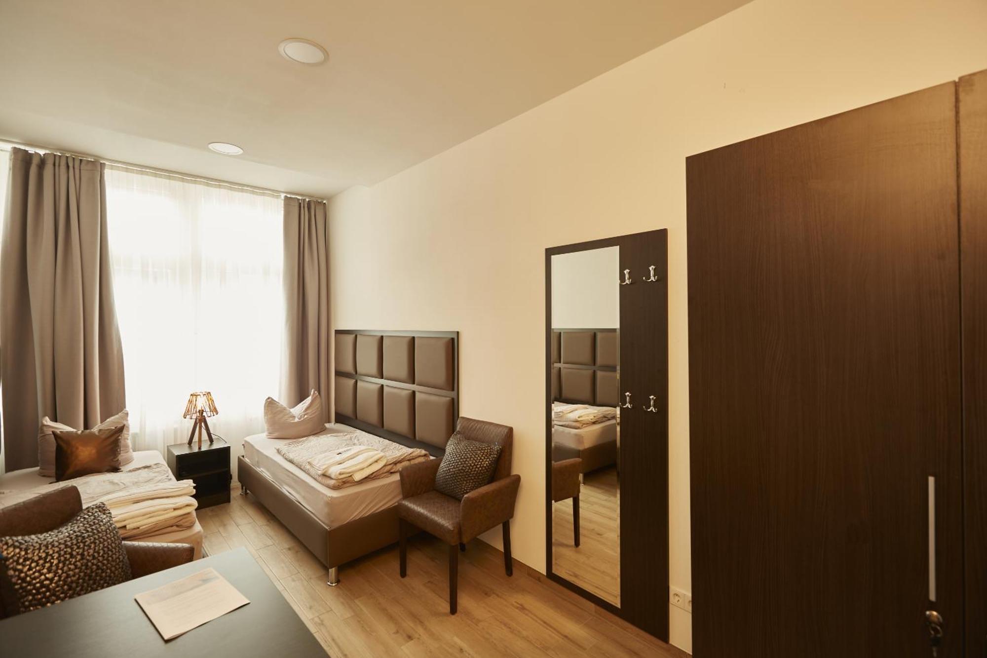 Harbour Apartments Karlsruhe Phòng bức ảnh